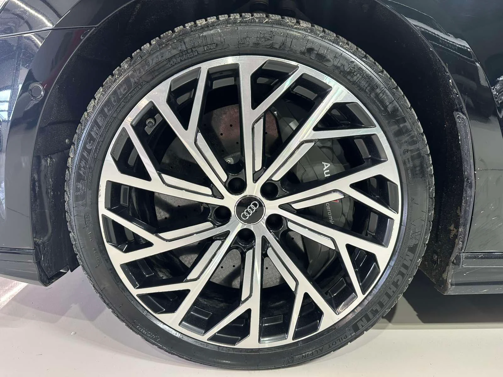 Audi S8  Twin turbocharged V8, снимка 17 - Автомобили и джипове - 53769814