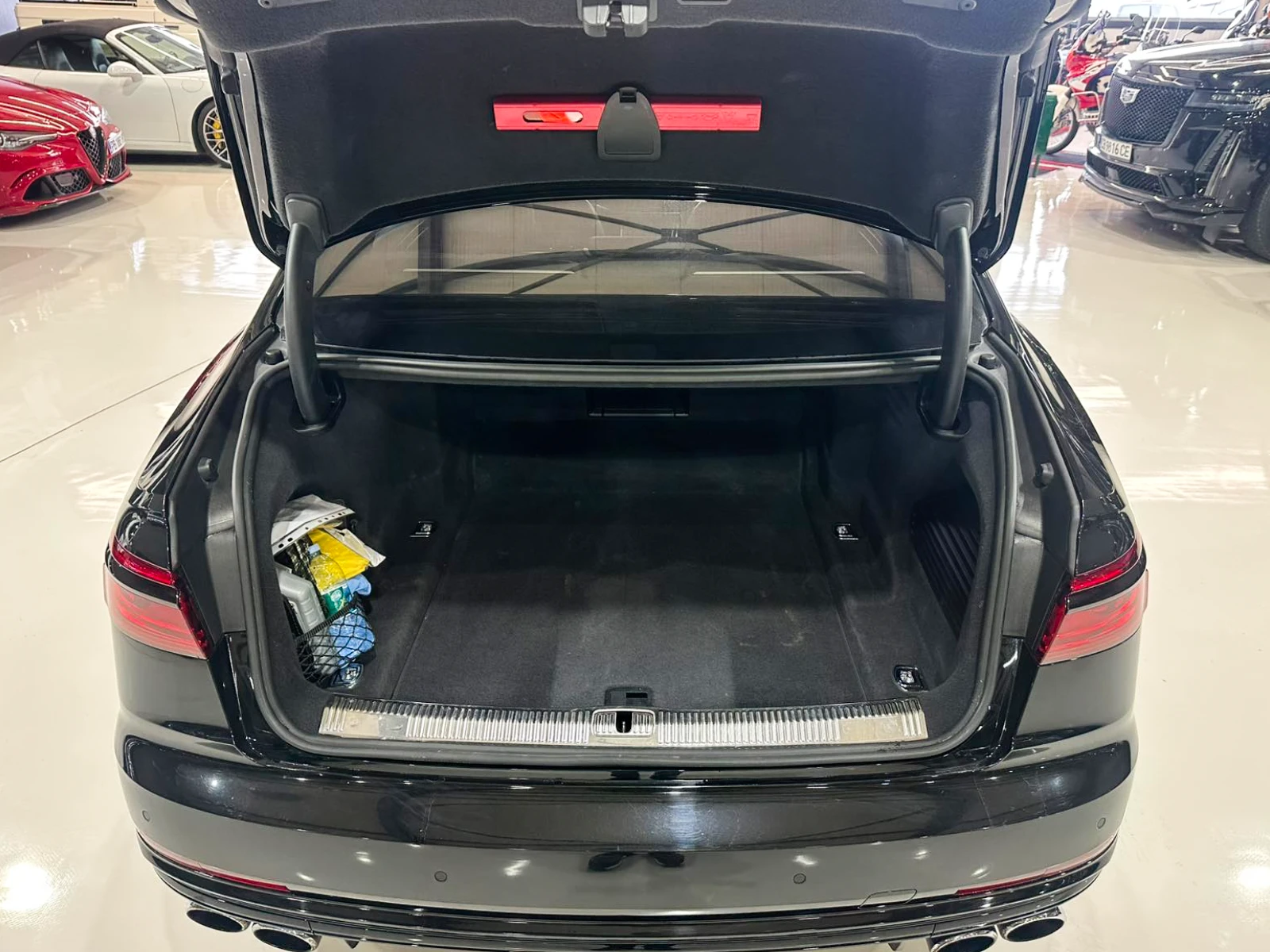 Audi S8  Twin turbocharged V8, снимка 7 - Автомобили и джипове - 53769814