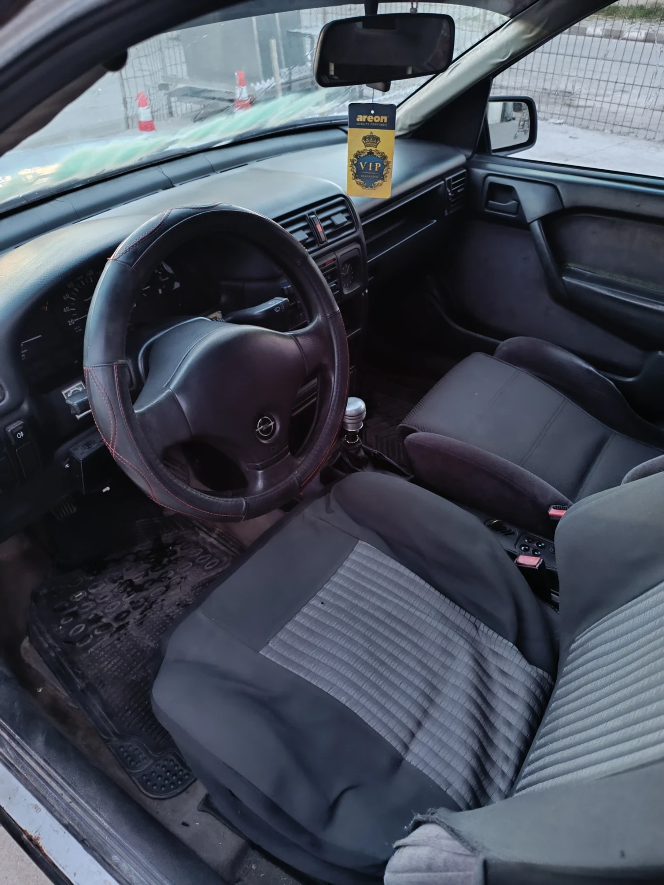 Opel Vectra 1.6i, снимка 6 - Автомобили и джипове - 53818298