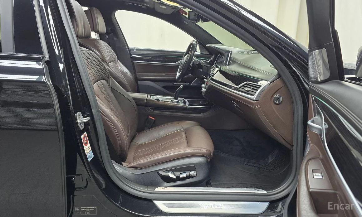 BMW 760 Li* XDRIVE* ОБДУХВАНЕ* КАМЕРИ* 360* V12* , снимка 7 - Автомобили и джипове - 54205654