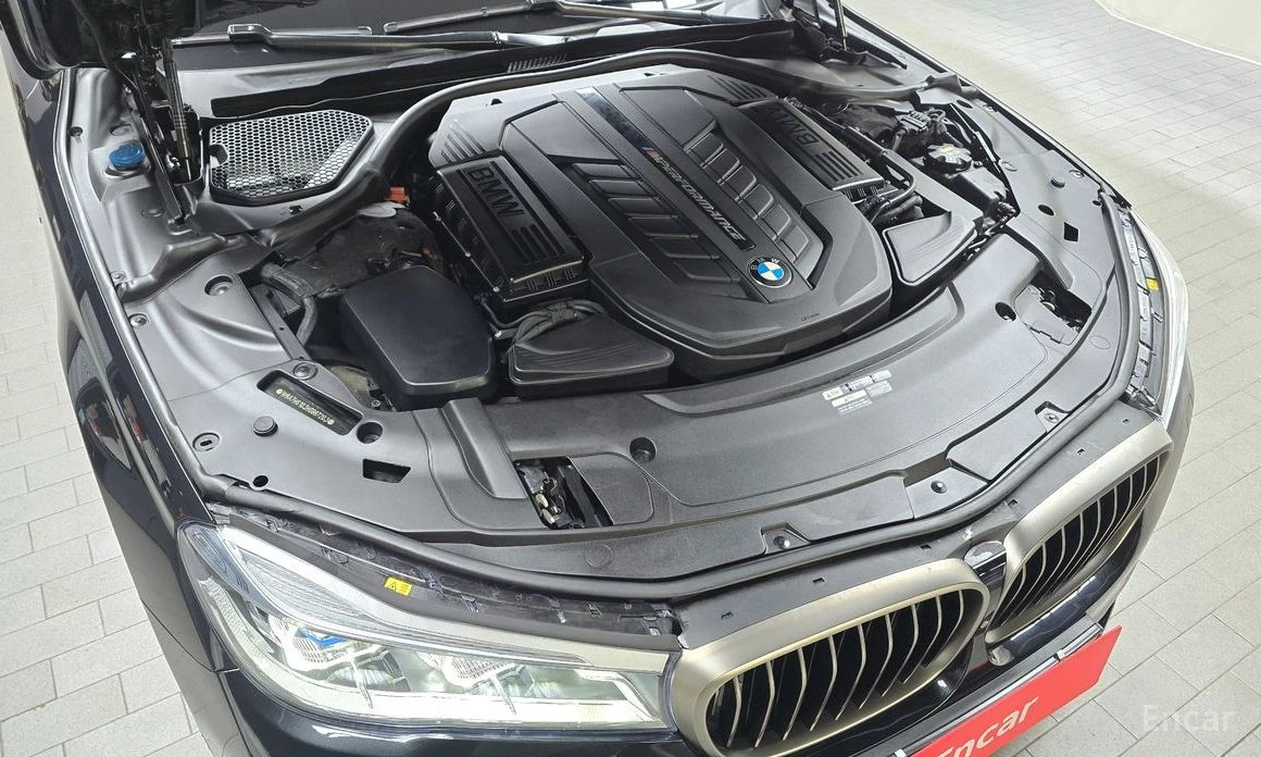 BMW 760 Li* XDRIVE* ОБДУХВАНЕ* КАМЕРИ* 360* V12* , снимка 16 - Автомобили и джипове - 54205654