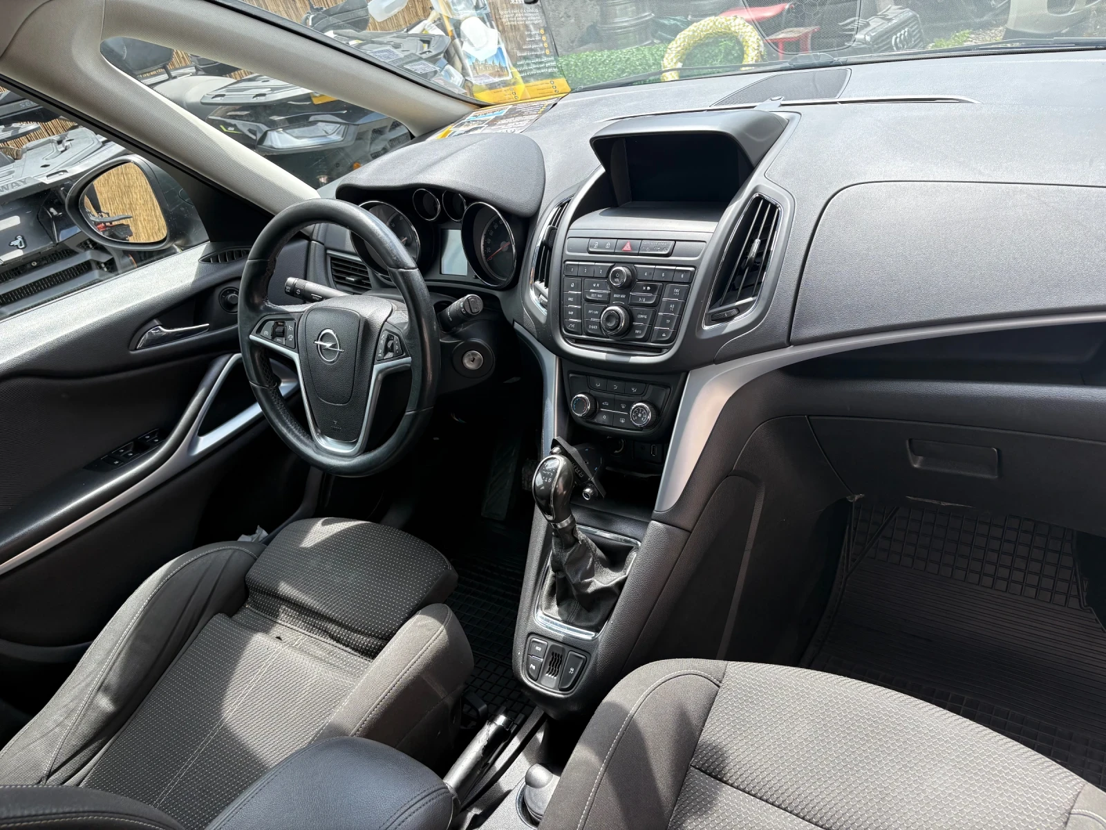 Opel Zafira 1.6CDTI 136кс, снимка 8 - Автомобили и джипове - 54962094