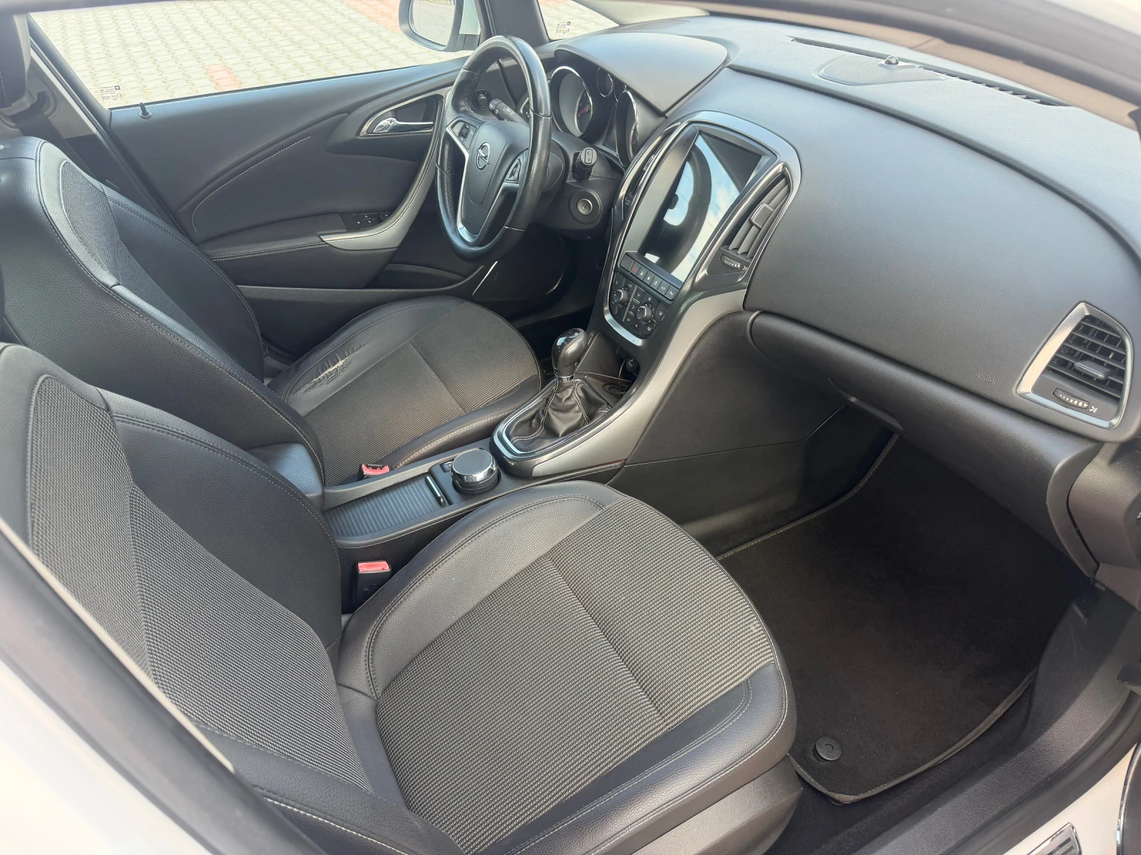 Opel Astra, снимка 11 - Автомобили и джипове - 55379868