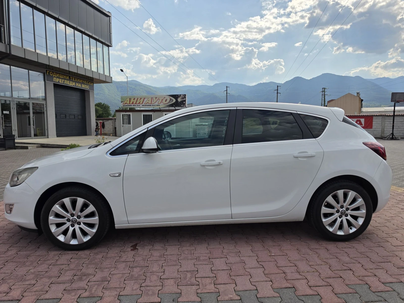Opel Astra, снимка 2 - Автомобили и джипове - 55379868