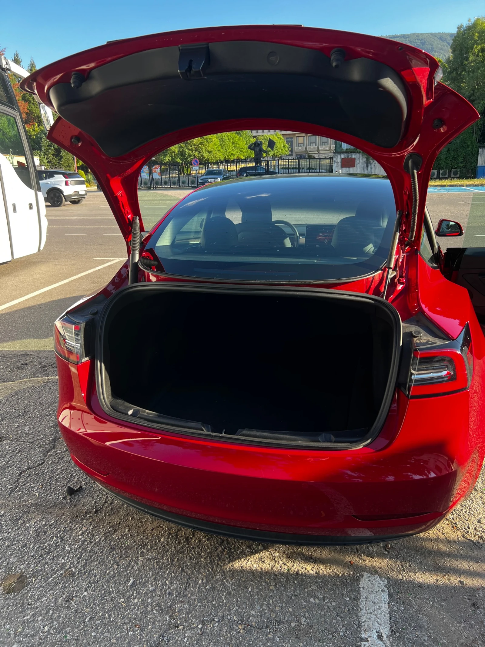 Tesla Model 3, снимка 6 - Автомобили и джипове - 55582397