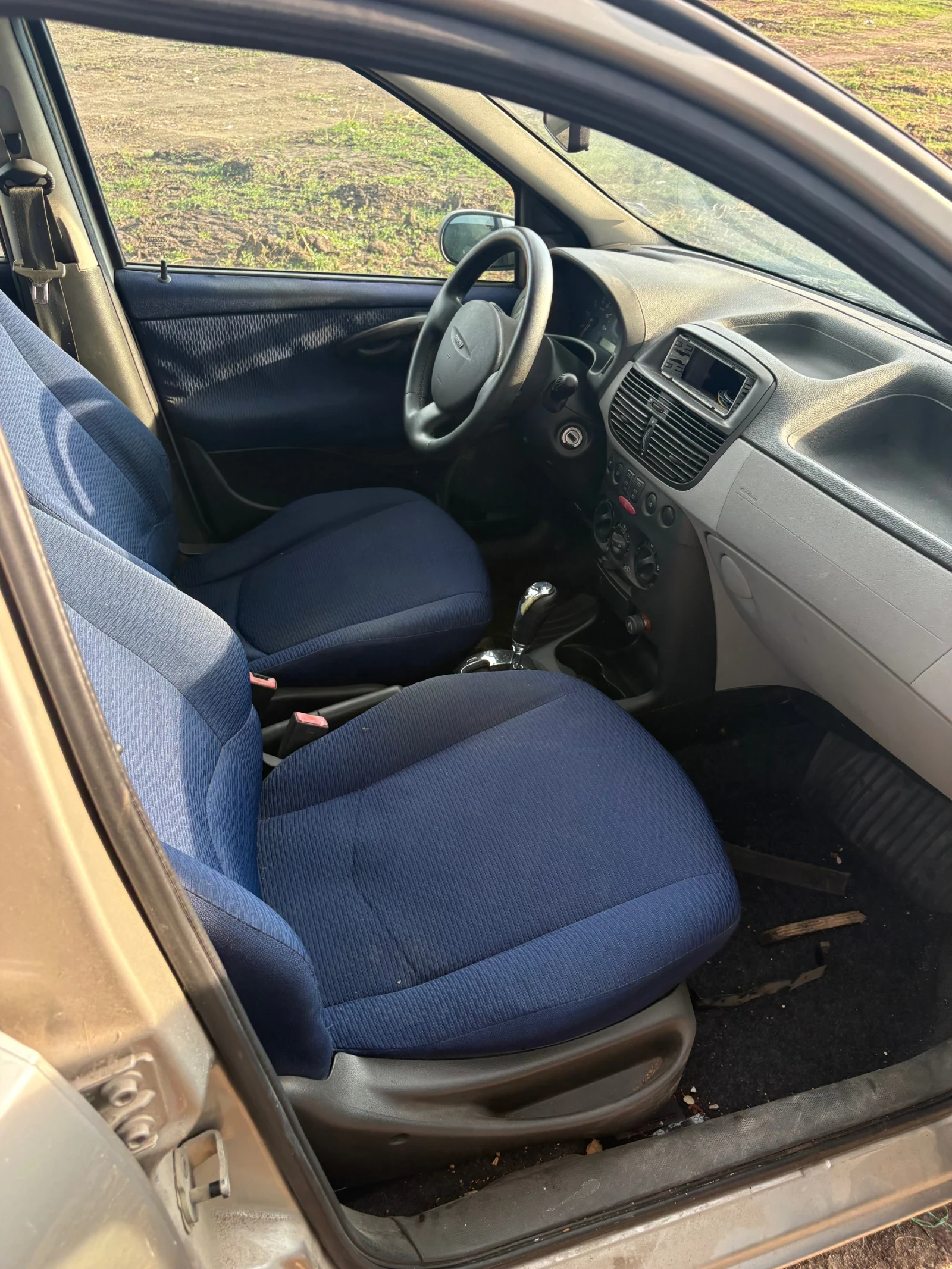 Fiat Punto 1.2, снимка 8 - Автомобили и джипове - 55899038