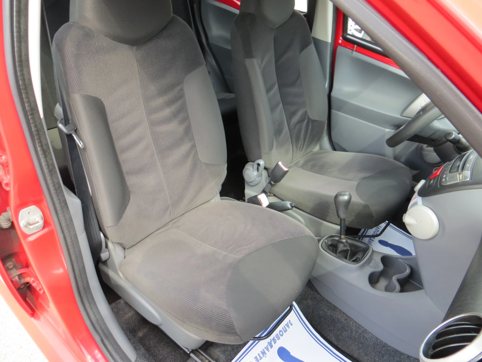 Citroen C1 1.0-КЛИМАТИК-СЕРВИЗНА ИСТОРИЯ!!!, снимка 15 - Автомобили и джипове - 56071404