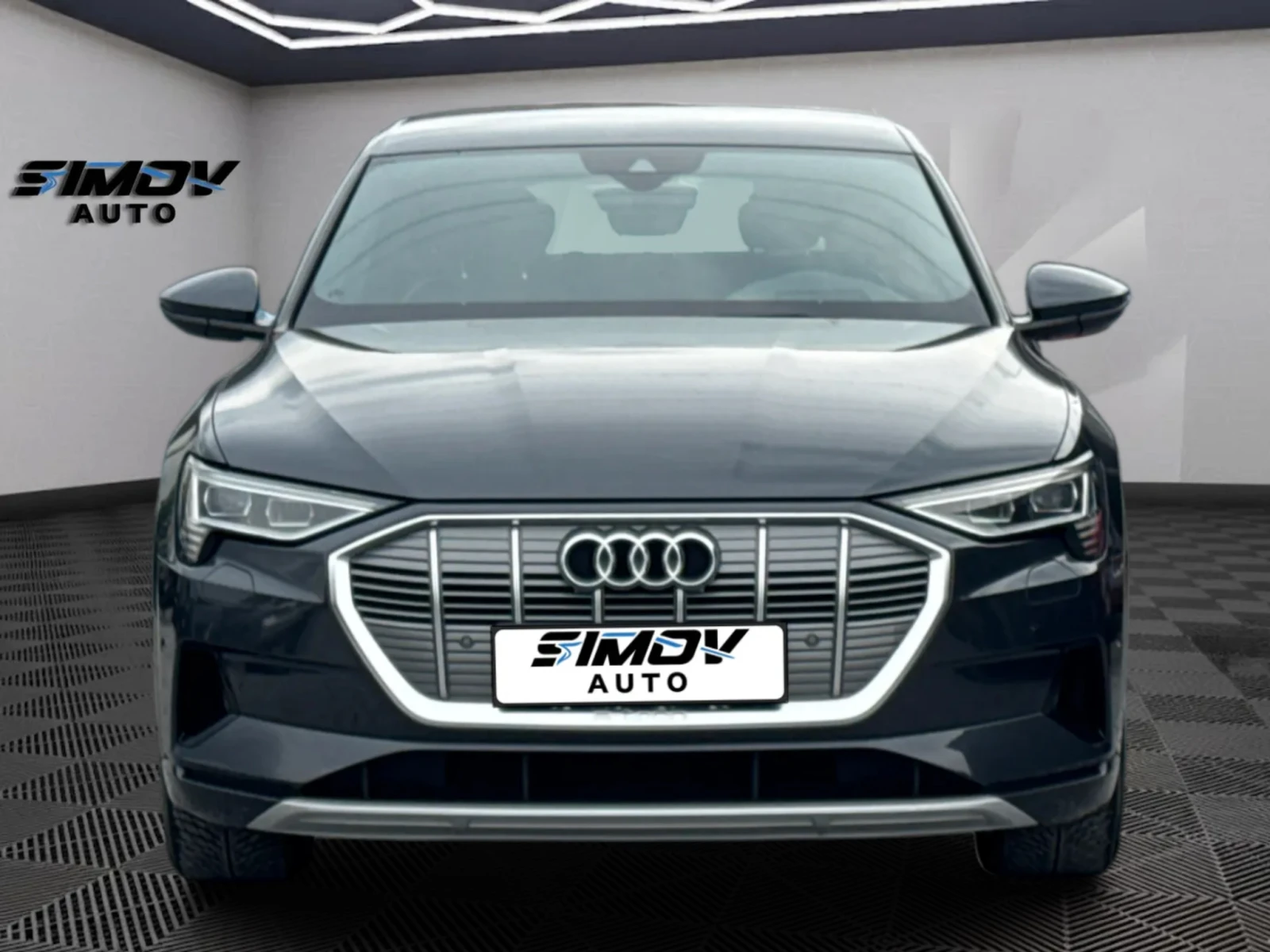 Audi E-Tron 55 97%-SOH S-LINE ДИСТРОНИК HEAD-UP ДИСПЛЕЙ KEYLES, снимка 5 - Автомобили и джипове - 56166431