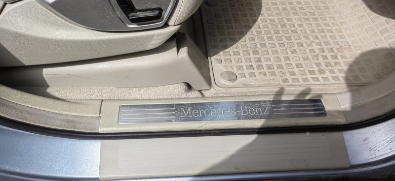 Mercedes-Benz ML 320 4 MATIC, снимка 7 - Автомобили и джипове - 46144447