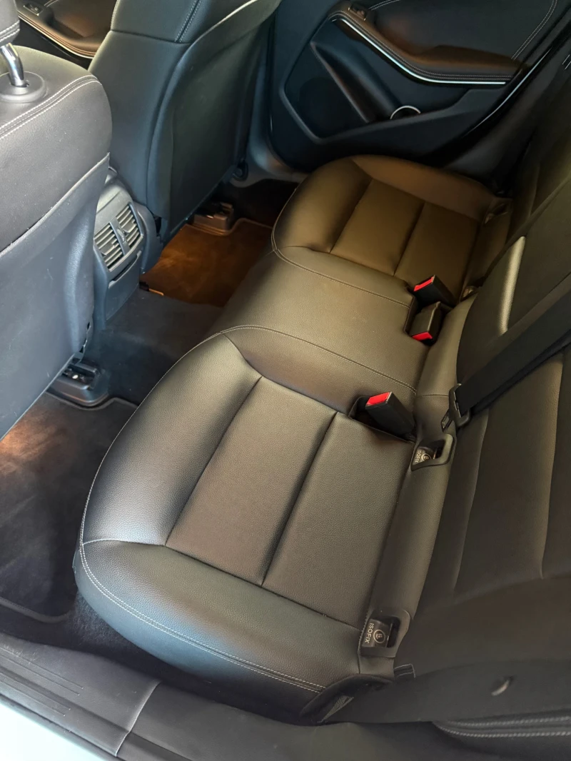 Mercedes-Benz GLA 250 GLA 250 4 Matic , снимка 10 - Автомобили и джипове - 52246417