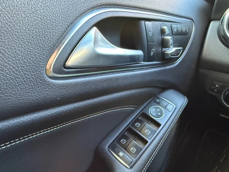 Mercedes-Benz GLA 250 GLA 250 4 Matic , снимка 17 - Автомобили и джипове - 52246417