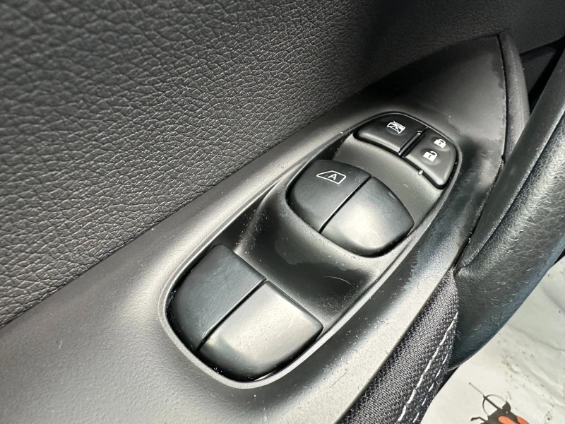 Nissan Qashqai, снимка 15 - Автомобили и джипове - 53361242