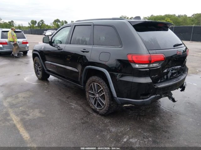 Jeep Grand cherokee TRAILHAWK 4X4 / DISTRONIC / ПОДГРЕВИ / ПАНОРАМА, снимка 4 - Автомобили и джипове - 54987626