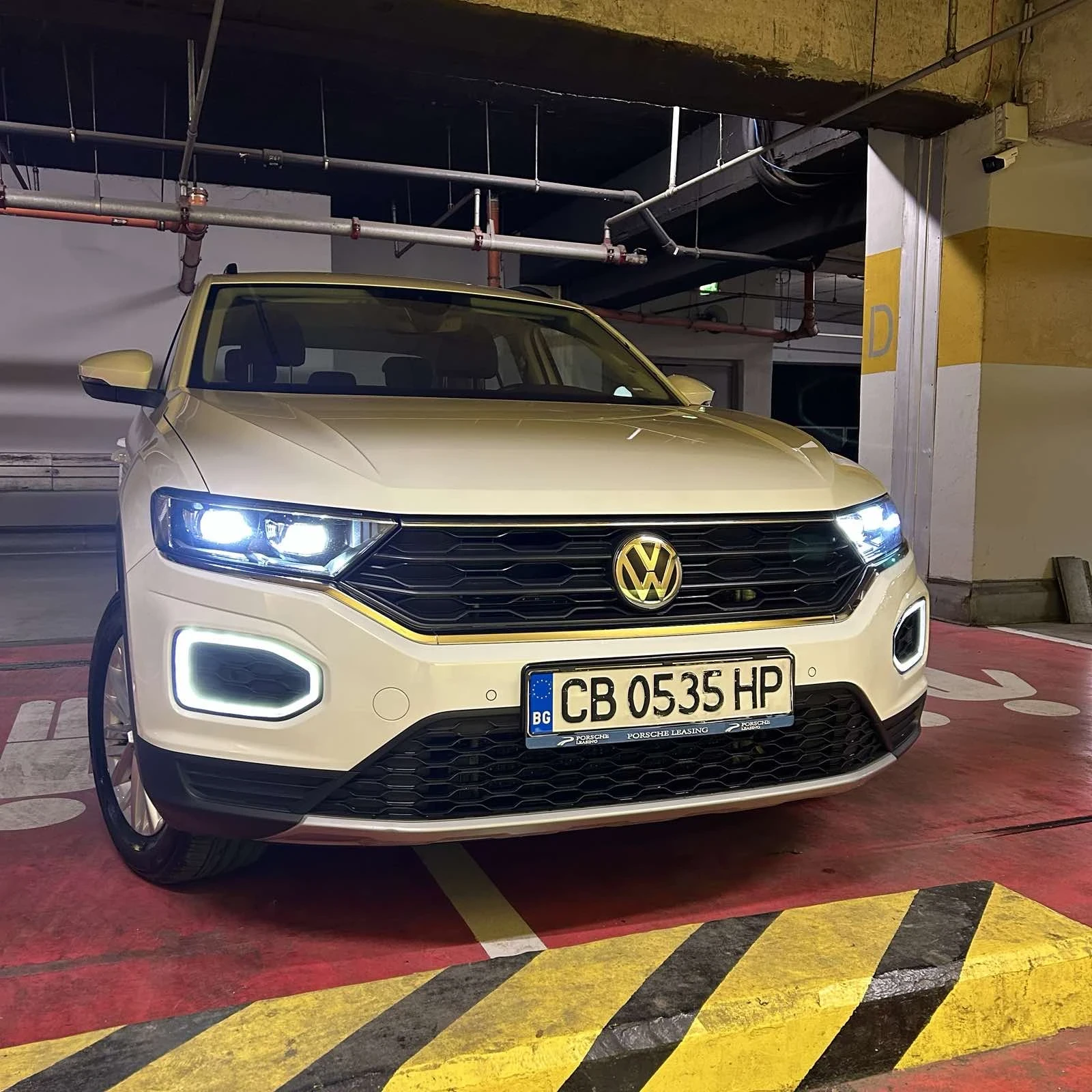 VW T-Roc 1.5 TSI - изображение 6