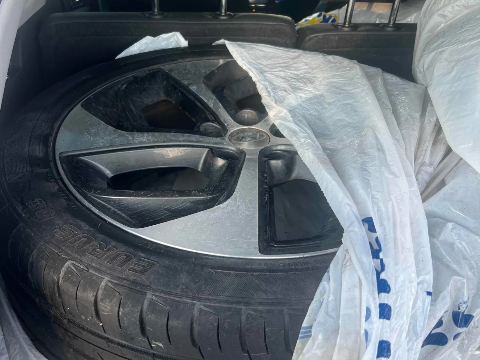 Hyundai Tucson Limited* Back cam* Шибидах* Подгрев* Keyless* Blin, снимка 12 - Автомобили и джипове - 53709697