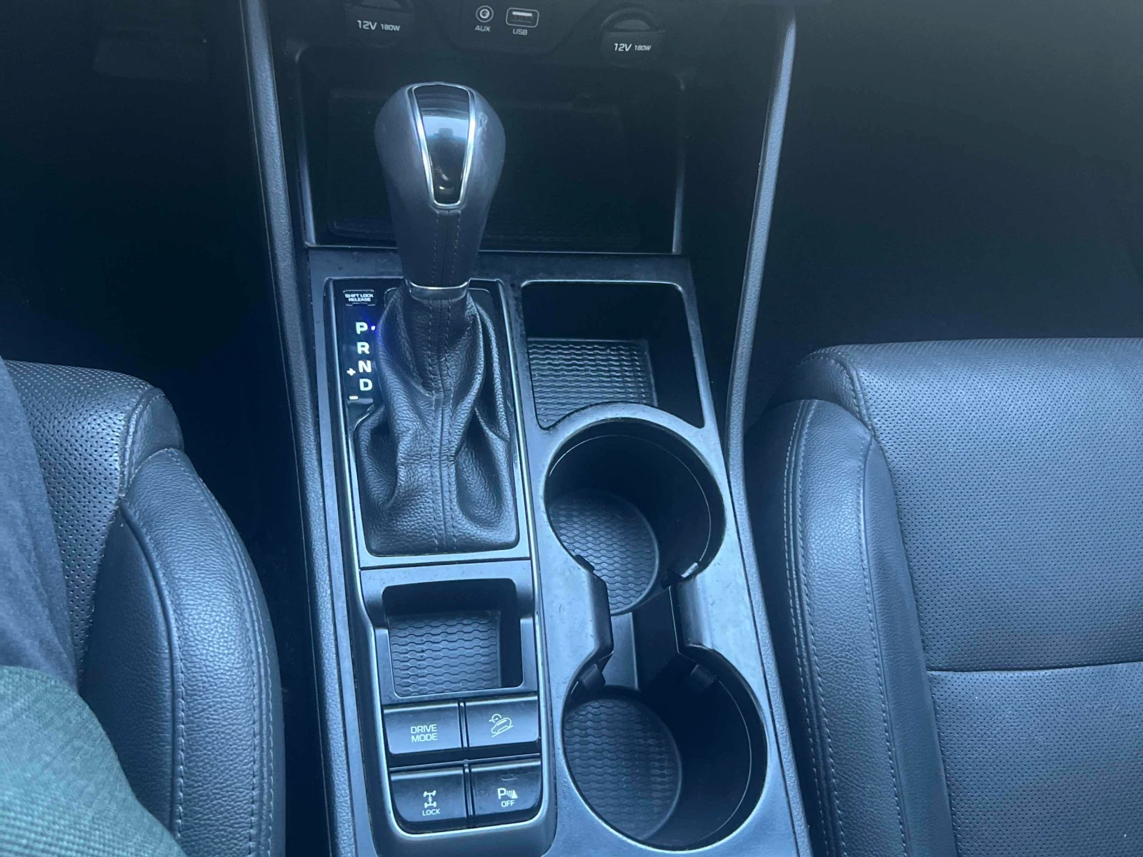 Hyundai Tucson Limited* Back cam* Шибидах* Подгрев* Keyless* Blin, снимка 10 - Автомобили и джипове - 53709697