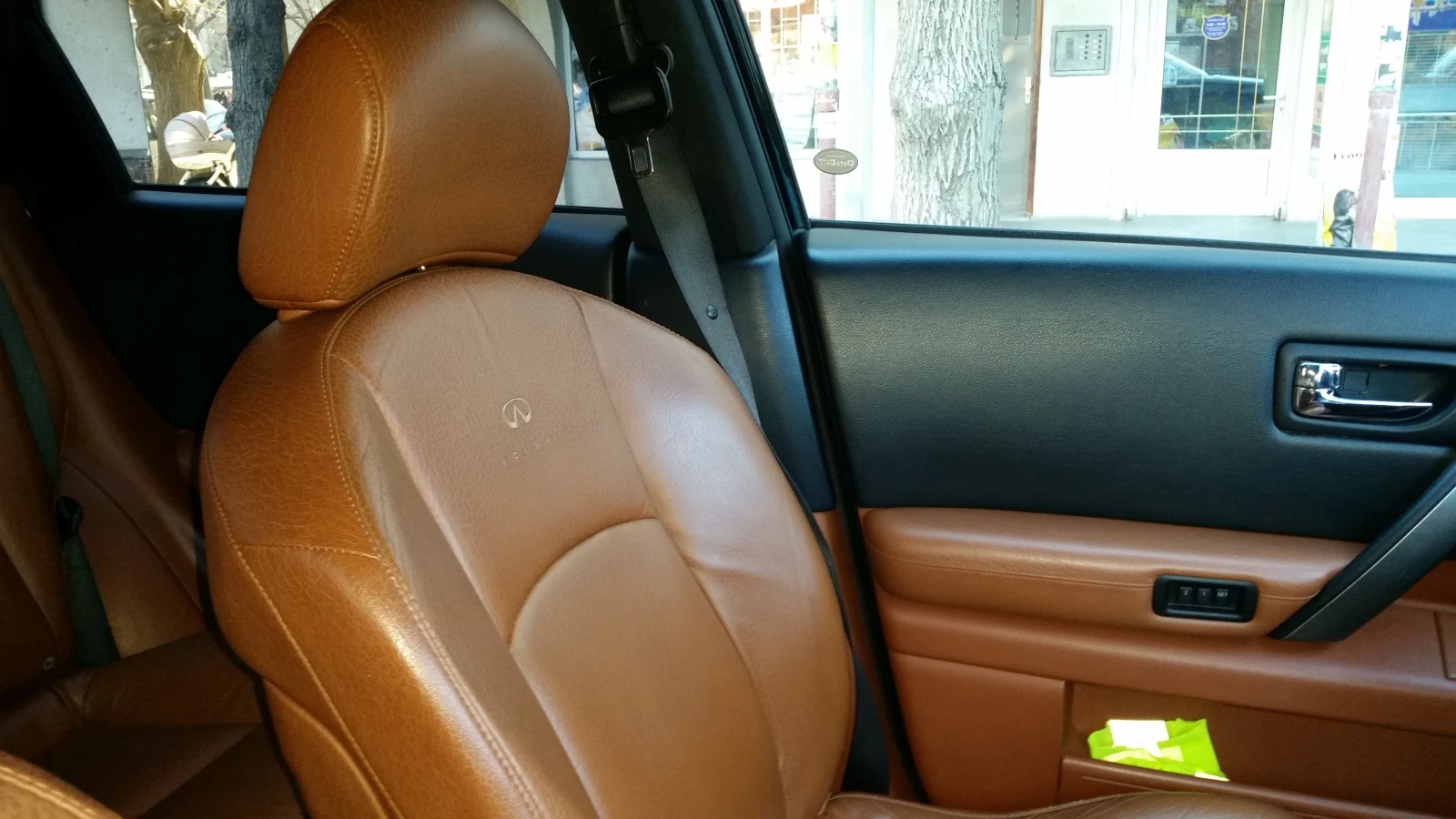 Infiniti Fx 35, снимка 6 - Автомобили и джипове - 53961763