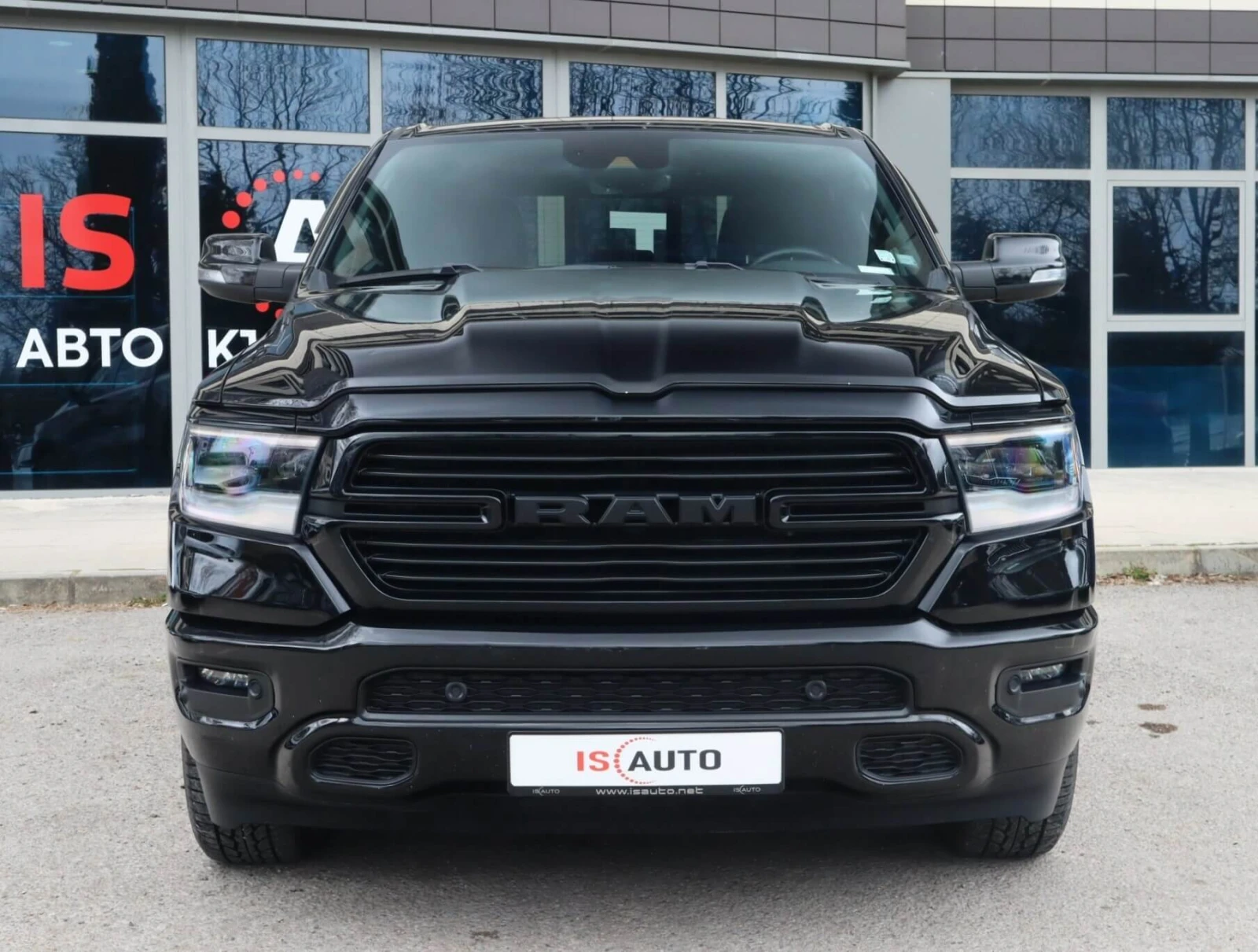 Dodge RAM 1500 5.7 HEMI V8/Crew Cab Long/4WD/Камера/Подгрев, снимка 2 - Автомобили и джипове - 54000439