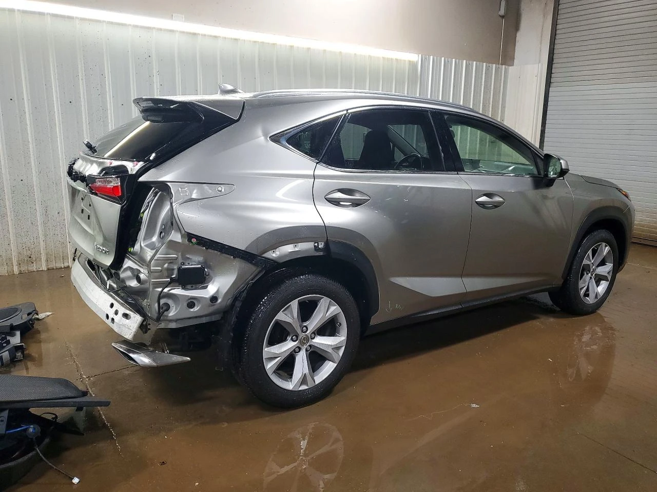 Lexus NX 200t 2.0l Base, снимка 3 - Автомобили и джипове - 54731019