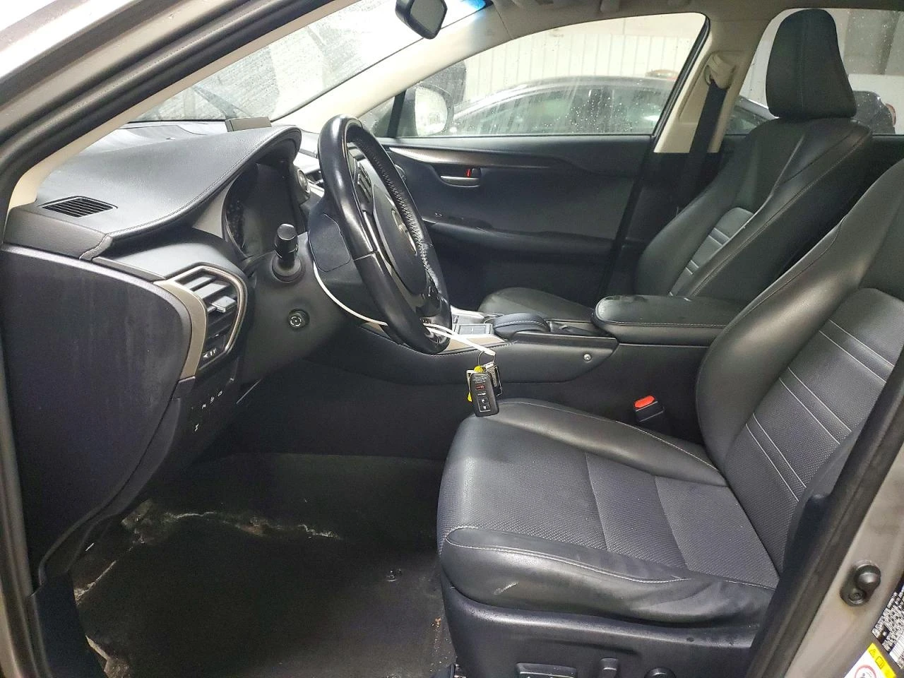 Lexus NX 200t 2.0l Base, снимка 7 - Автомобили и джипове - 54731019