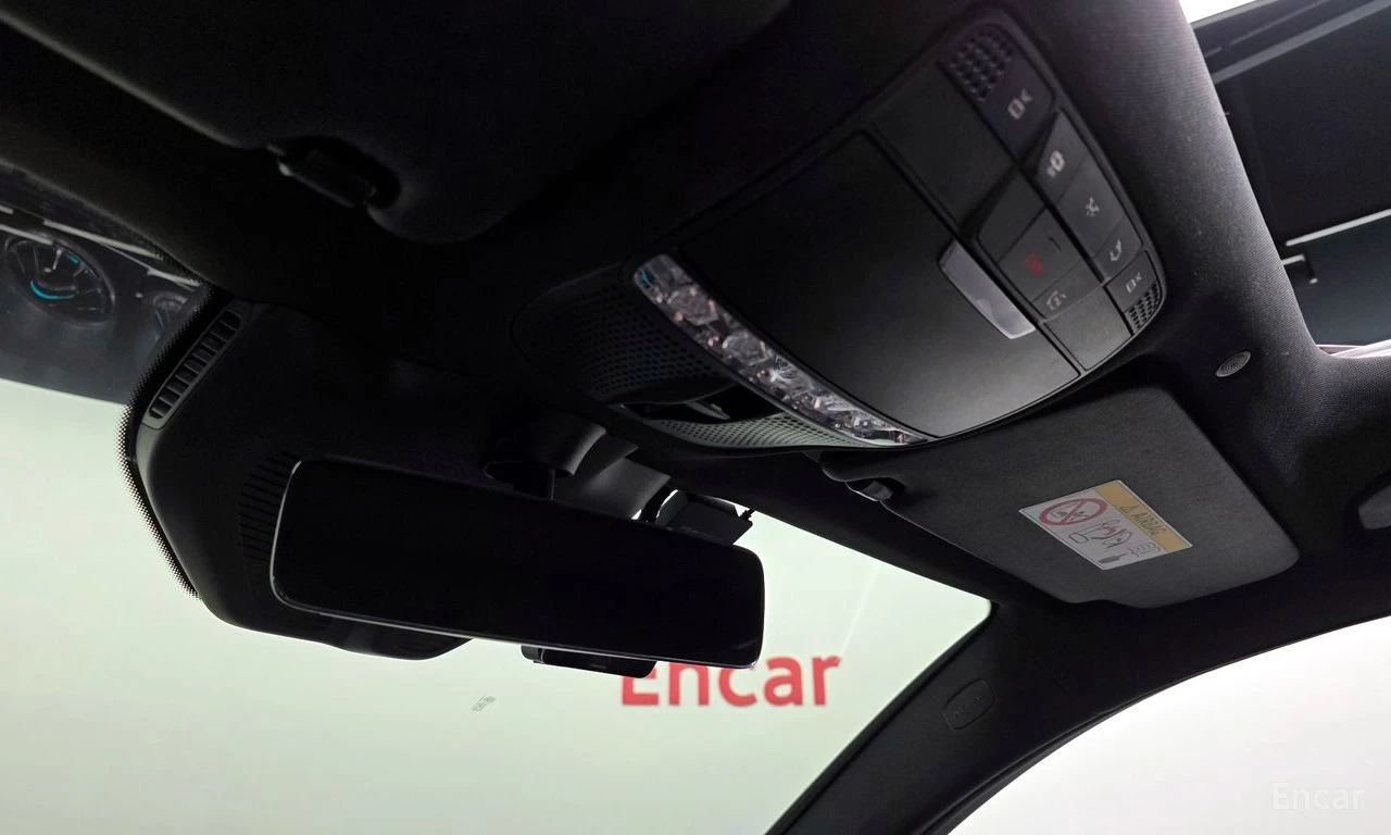 Mercedes-Benz GLC 43 AMG 4MATIC* ПОДГРЕВ* НАВИГАЦИЯ* 360 КАМЕРА, снимка 8 - Автомобили и джипове - 54957859