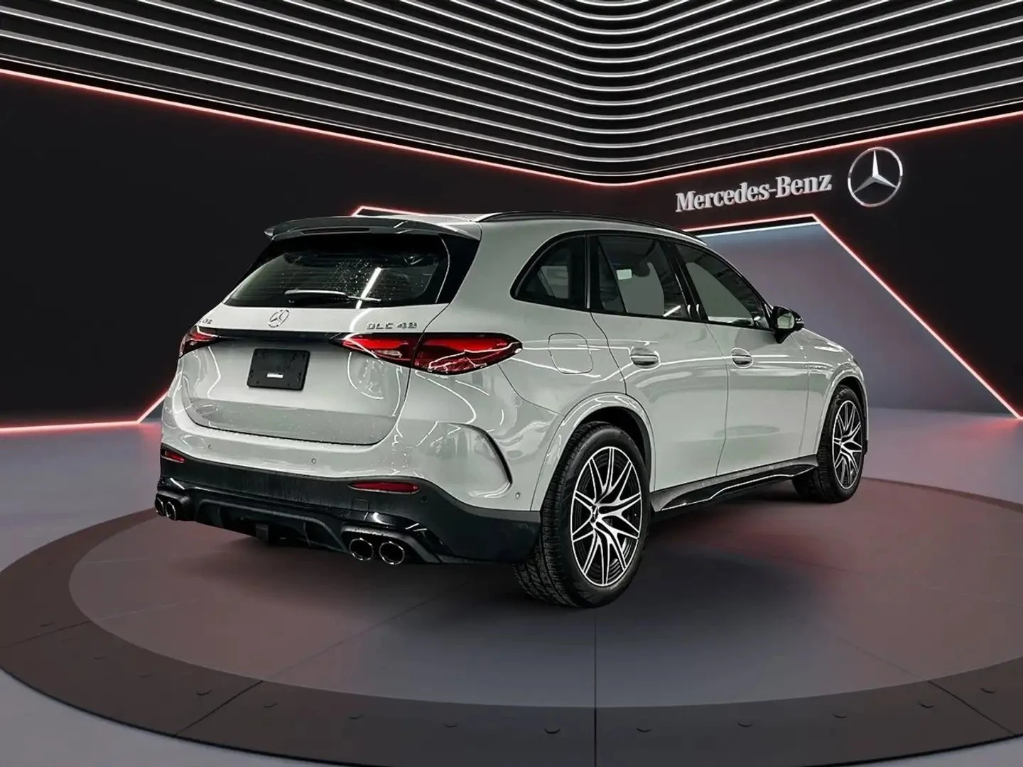 Mercedes-Benz GLC 43 AMG PREMIUM PKG ЦЕНА ДО БЪЛГАРИЯ АВТОКРЕДИТ, снимка 4 - Автомобили и джипове - 55878896