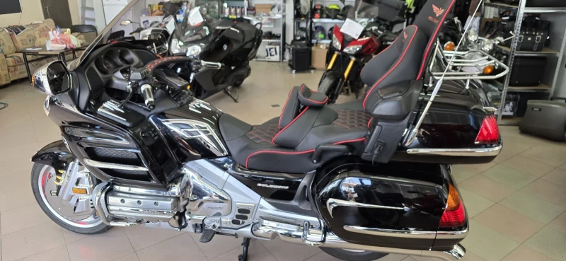 Honda Gold Wing GL 1800 Като нов ! Лизинг !, снимка 7 - Мотоциклети и мототехника - 50998958
