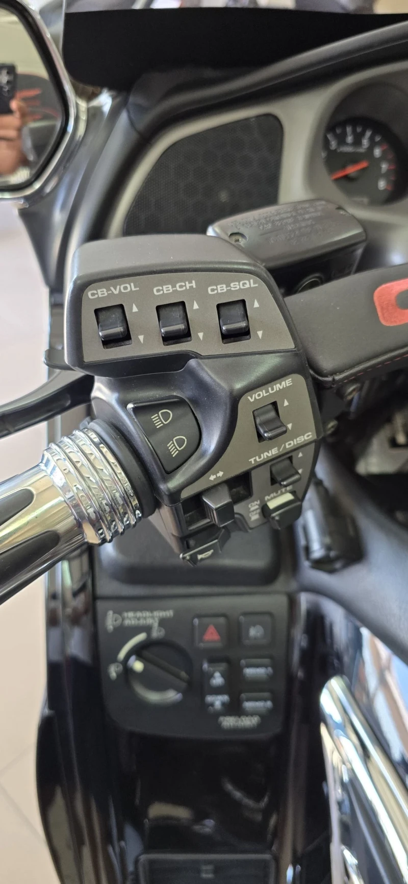 Honda Gold Wing GL 1800 Като нов ! Лизинг !, снимка 9 - Мотоциклети и мототехника - 50998958