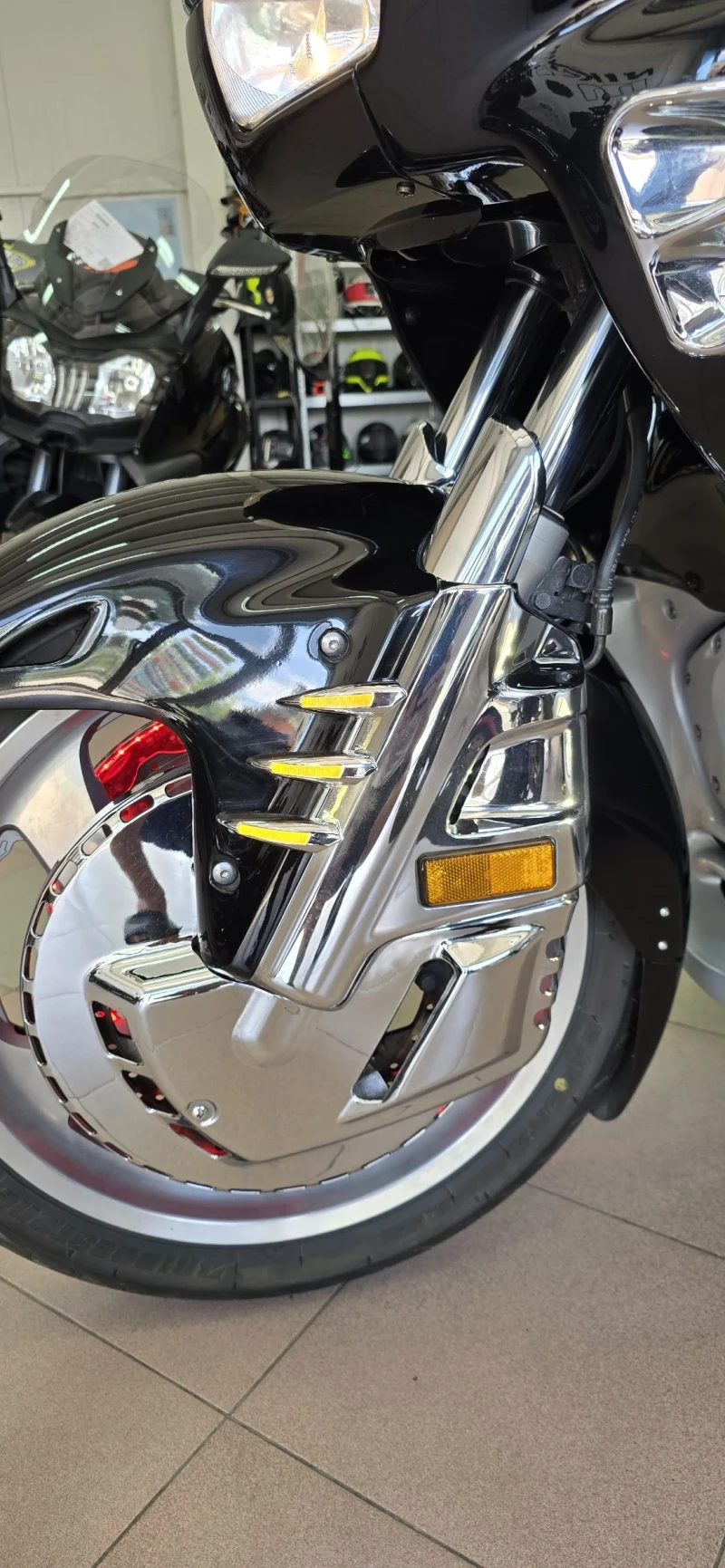 Honda Gold Wing GL 1800 Като нов ! Лизинг !, снимка 12 - Мотоциклети и мототехника - 50998958