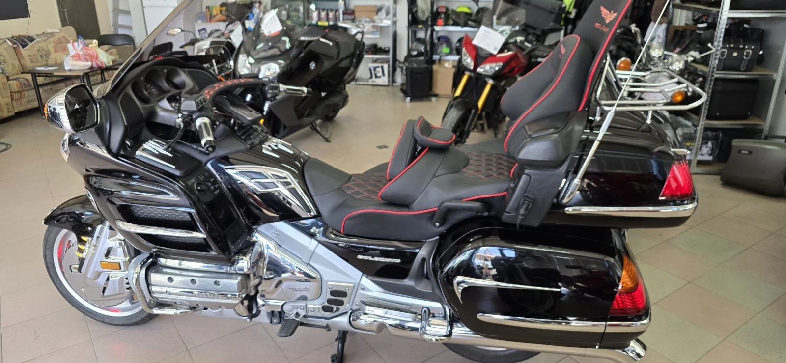 Honda Gold Wing GL 1800 Като нов ! Лизинг ! - изображение 7