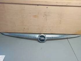 лайсна (заден капак) Опел Инсигния 1,4т седан