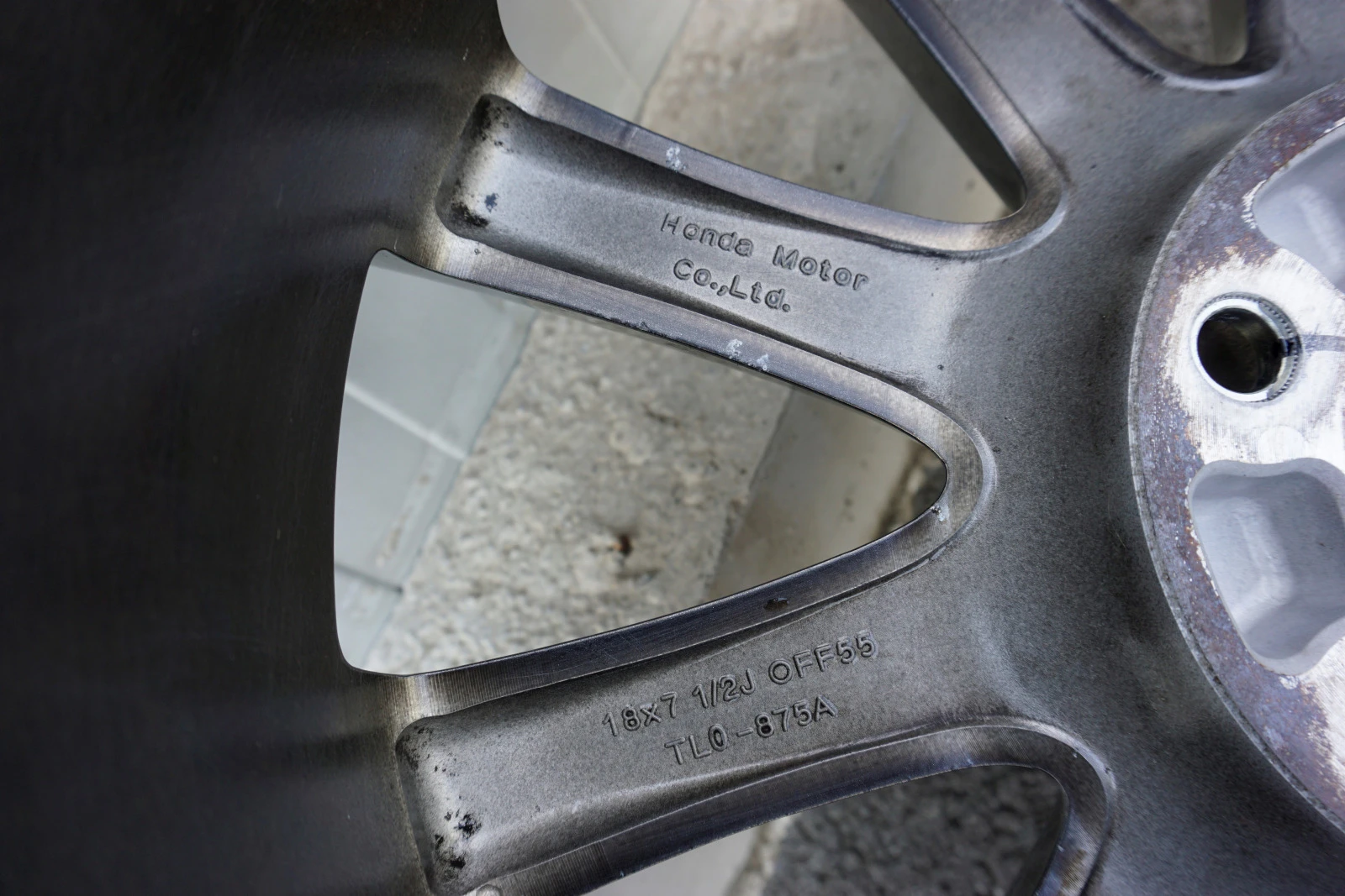    225/45R18  Honda Cr-v | Mobile.bg   3