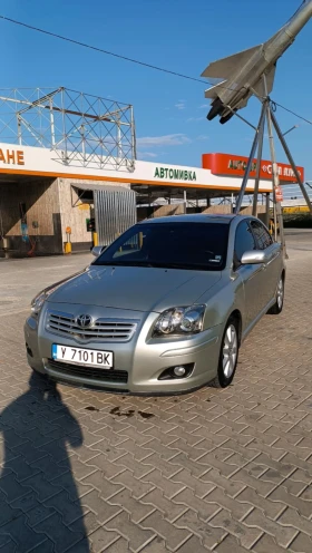 Toyota Avensis 1.8 facelift , снимка 1