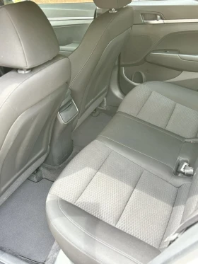 Hyundai Elantra 2.0, снимка 8