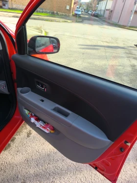 Daihatsu Sirion, снимка 11