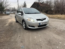 Обява за продажба на Toyota Auris 1.6 бензин ~9 000 лв. - изображение 1