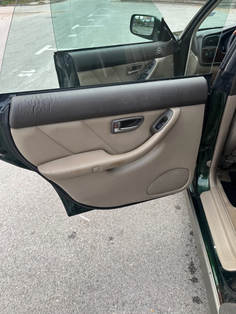 Subaru Outback H6 3.0 Швейцария Регистриран, снимка 8 - Автомобили и джипове - 46192422