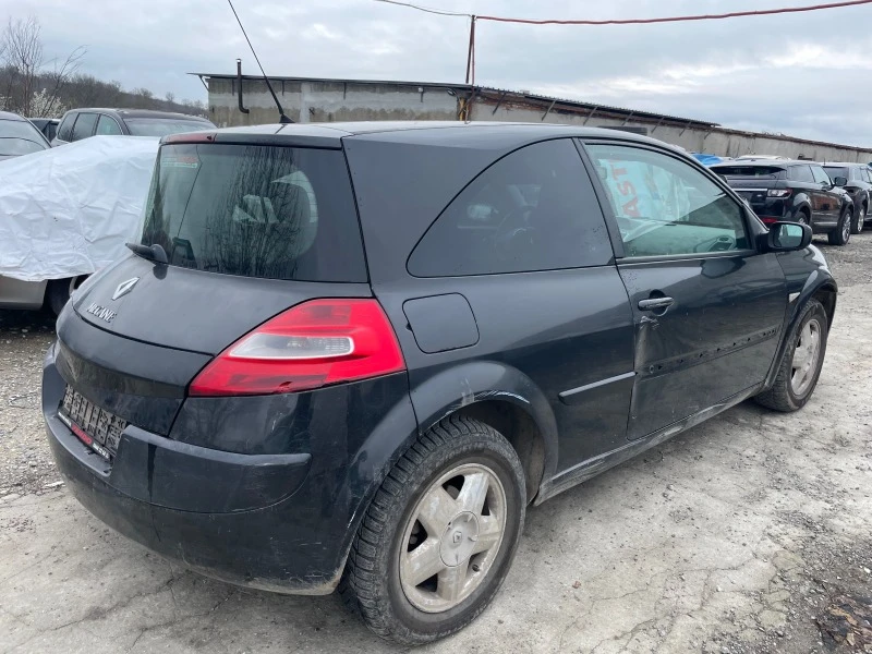 Renault Megane 1.5, снимка 3 - Автомобили и джипове - 44807301