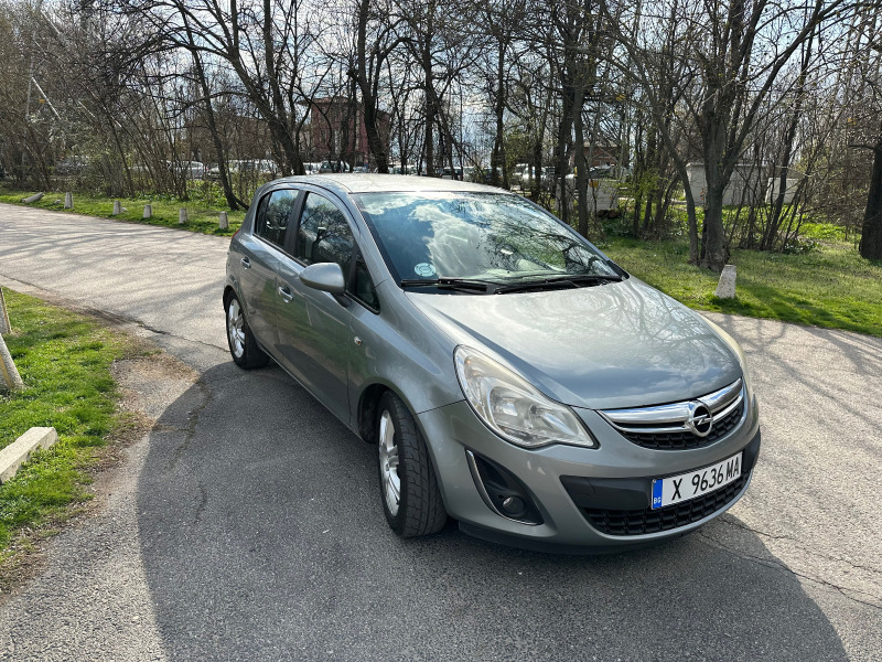 Opel Corsa, снимка 2 - Автомобили и джипове - 46095957