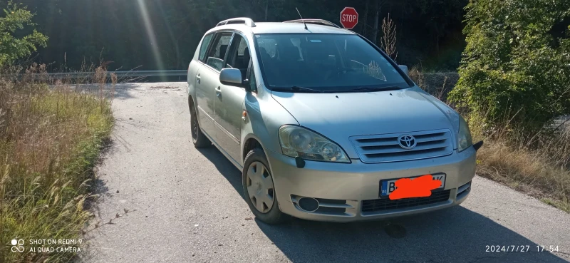 Toyota Avensis verso, снимка 14 - Автомобили и джипове - 46716877