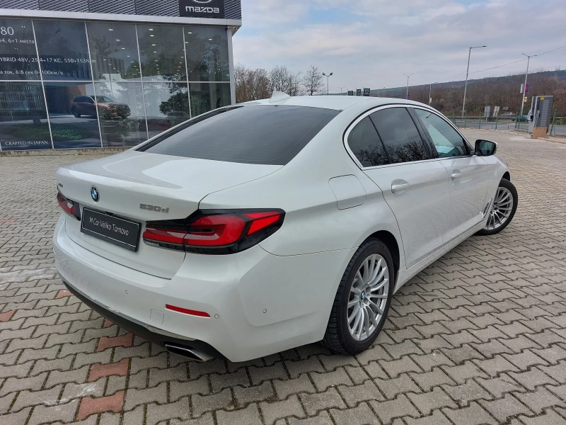 BMW 530 xDrive Sedan, снимка 2 - Автомобили и джипове - 48142010