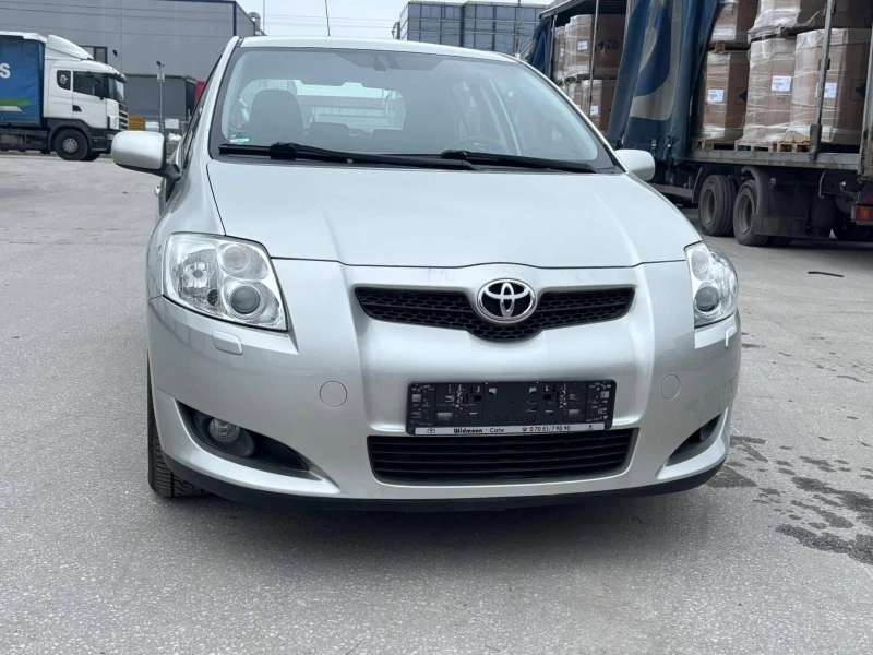 Toyota Auris 1.6 бензин, снимка 1 - Автомобили и джипове - 48156184