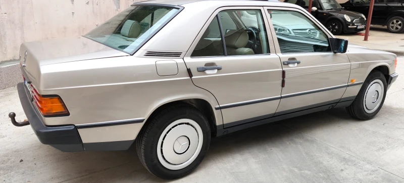 Mercedes-Benz 190, снимка 14 - Автомобили и джипове - 48540630