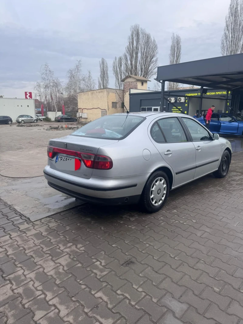 Seat Toledo 1.8!!  газов инжекцион !!, снимка 2 - Автомобили и джипове - 49146635