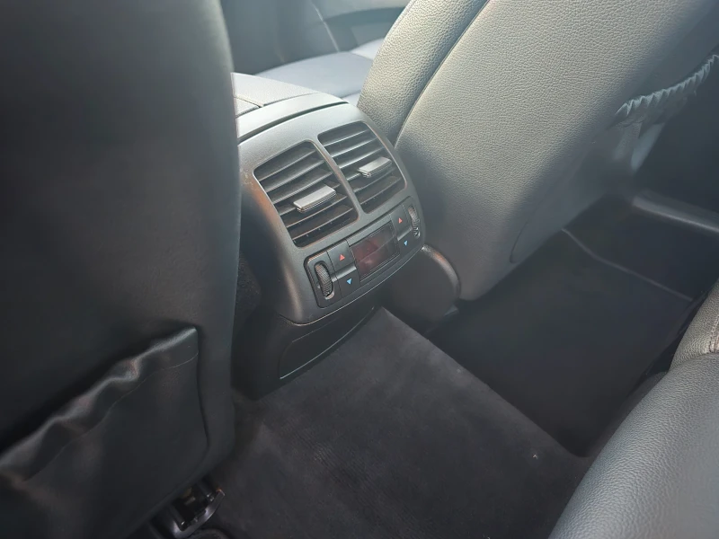 Mercedes-Benz E 200 KOMPRESSOR FACELIFT, снимка 16 - Автомобили и джипове - 51352627