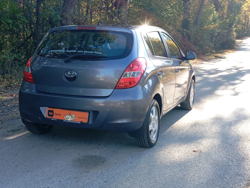 Hyundai I20 1.3-I-КЛИМАТРОНИК, снимка 7 - Автомобили и джипове - 52123861