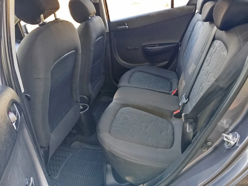 Hyundai I20 1.3-I-КЛИМАТРОНИК, снимка 13 - Автомобили и джипове - 52123861