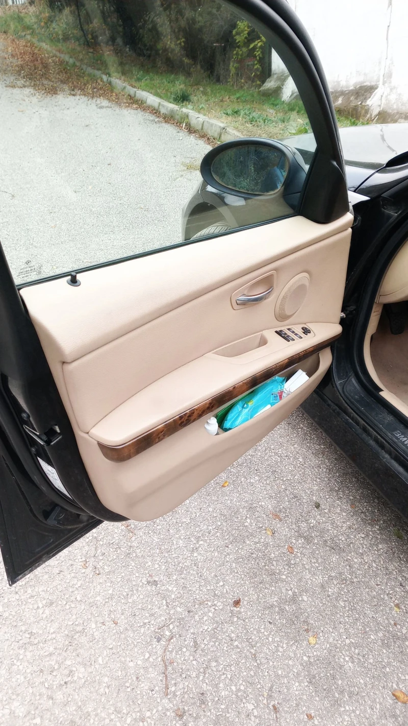 BMW 320, снимка 5 - Автомобили и джипове - 52314481