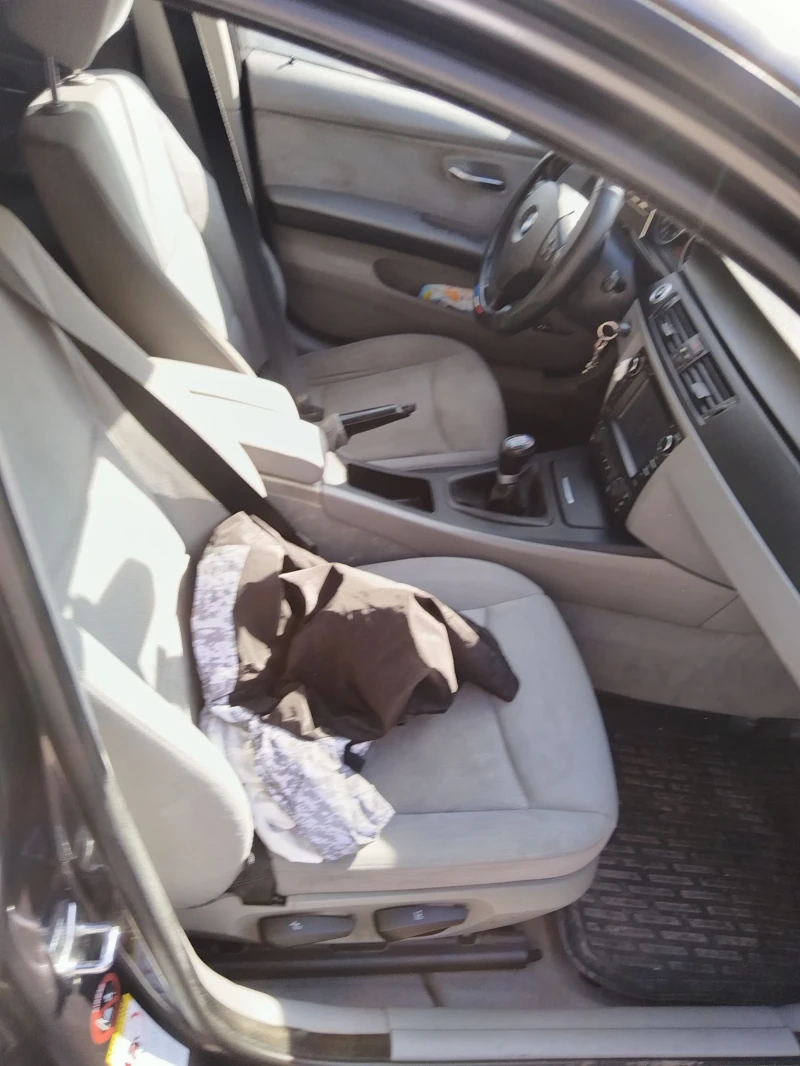 BMW 320, снимка 8 - Автомобили и джипове - 52817462