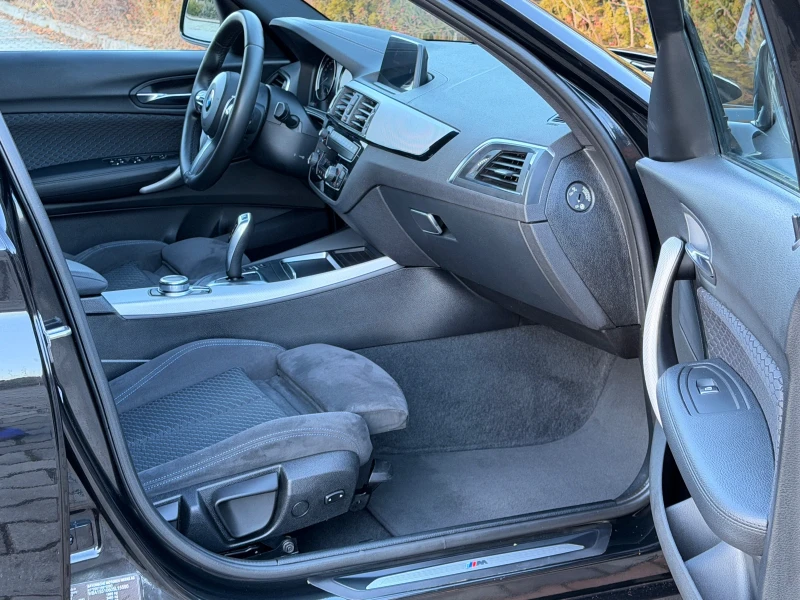 BMW 120 Facelift-ПЪЛЕН-М-ПАКЕТ-АЛКАНТАРА-НАВИ-LED-ОТЛИЧНА, снимка 14 - Автомобили и джипове - 53143047